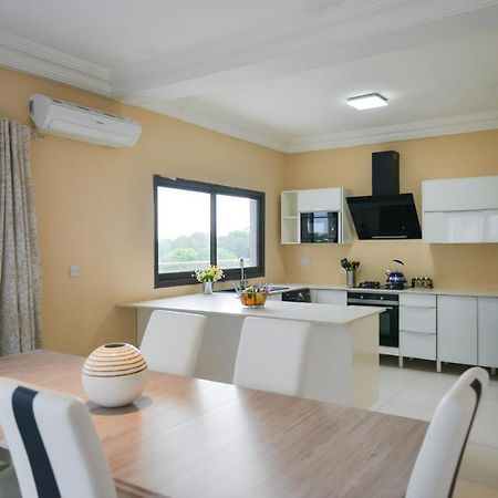 Atlantic Luxury Apartments Bakau Luaran gambar