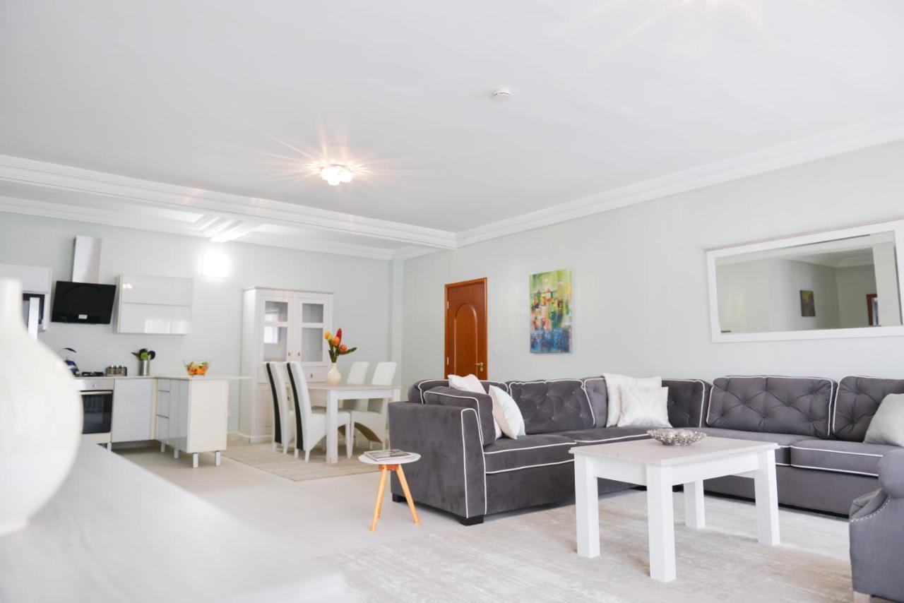 Atlantic Luxury Apartments Bakau Luaran gambar