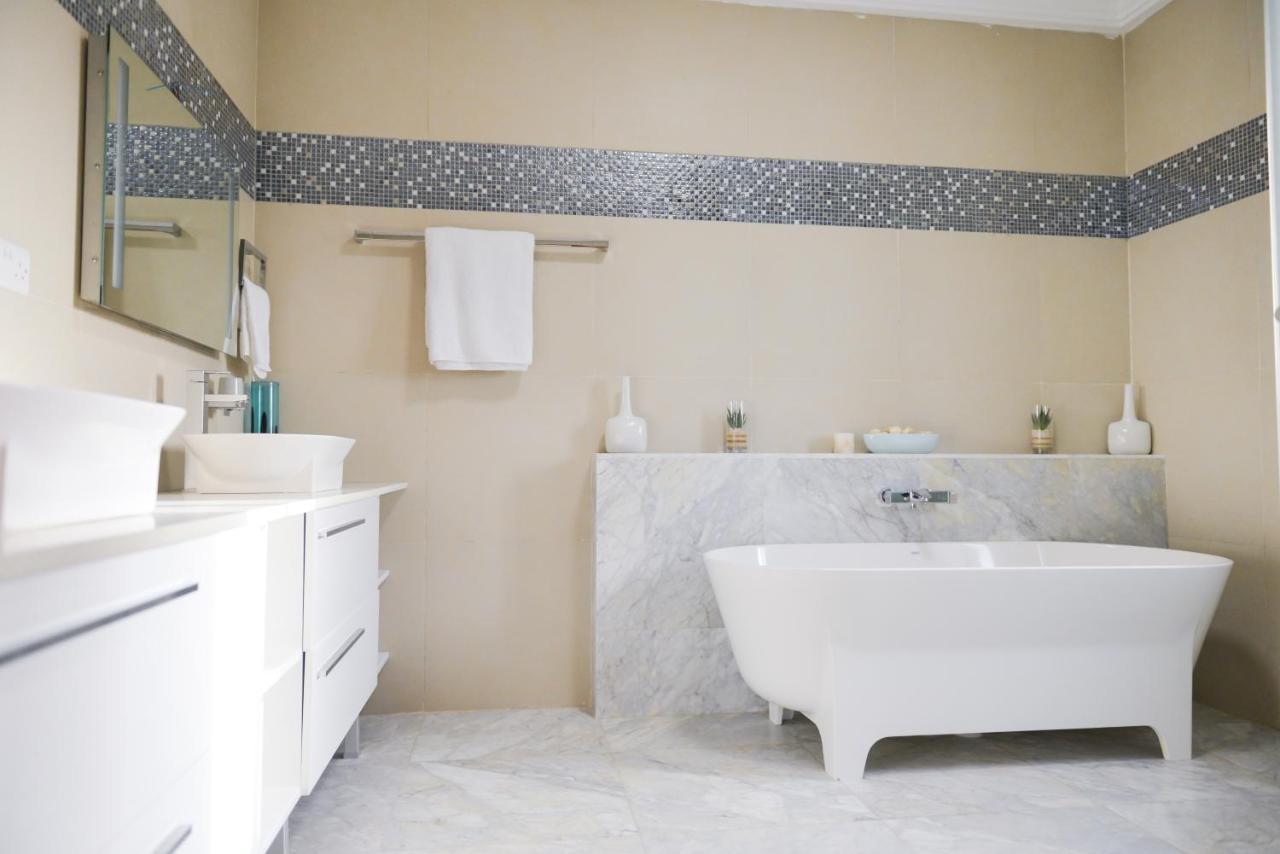 Atlantic Luxury Apartments Bakau Luaran gambar