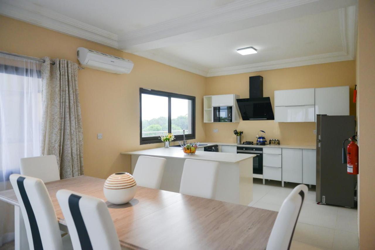 Atlantic Luxury Apartments Bakau Luaran gambar